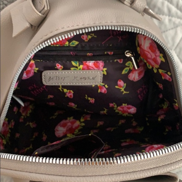 Betsey Johnson gray mini quilted backpack - Picture 3 of 3